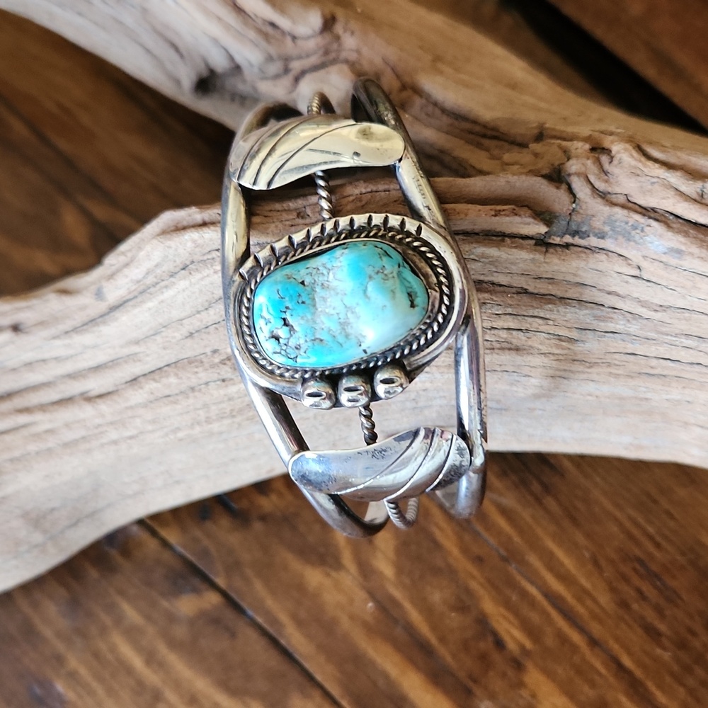 Vintage Sterling & Turquoise Cuff Bracelet - Picture 4 of 11